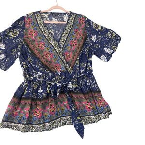 BloomChic faux‎ Wrap Top Women 22-24 Blue Floral Short Sleeve Tie Waist